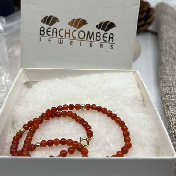 🔴 Vintage Carnelian or Red Coral Beaded Necklace 14k Gold Accents ✨ - Picture 14 of 14